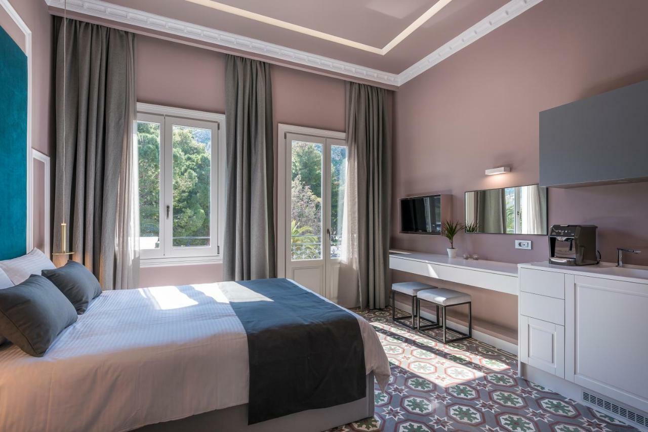 Lestel Boutique Suites นาฟปลิโอ ภายนอก รูปภาพ