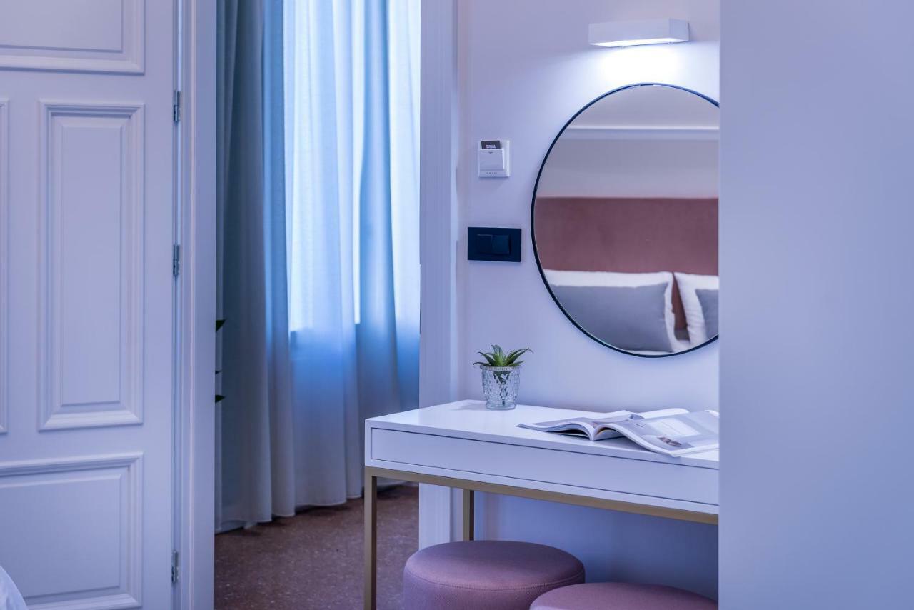 Lestel Boutique Suites นาฟปลิโอ ภายนอก รูปภาพ
